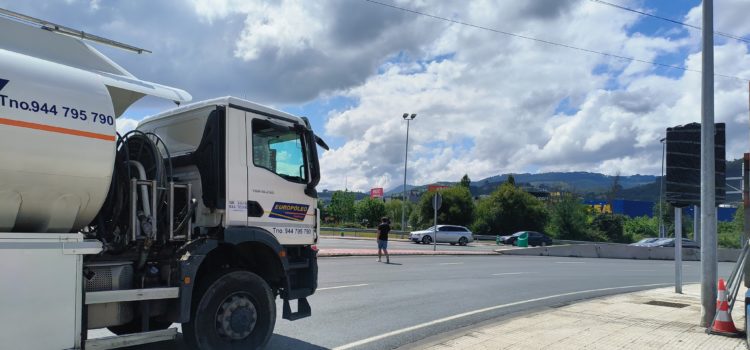 La propuesta del PP para construir una pasarela peatonal entre Megapark y Aparkabisa se debatirá mañana en la Comisión de Infraestructuras en Juntas Generales